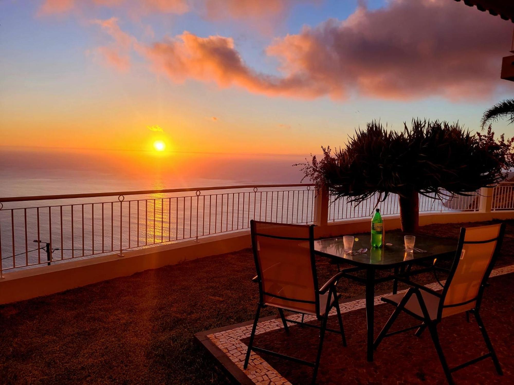 The Best Sea View In Madeira - Casa Farol Faja da Ovelha Exterior photo